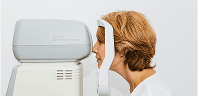 Optometry device used in a clinic